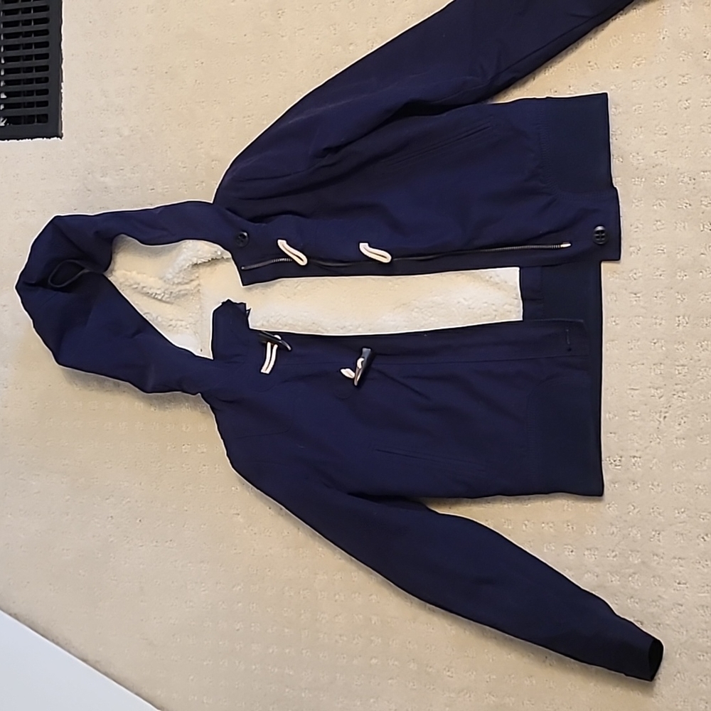 NWOT Gap sherpa lined jacket xs